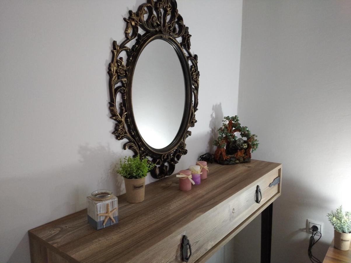 Granny'S Home Roussopoulio Екстериор снимка