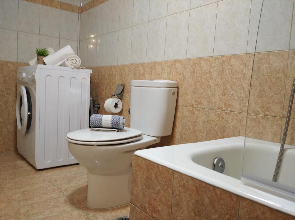 Granny'S Home Roussopoulio Екстериор снимка