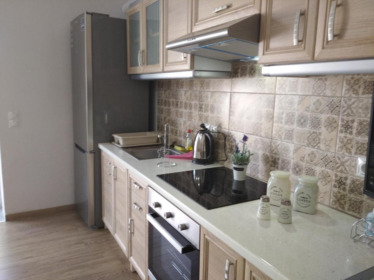 Granny'S Home Roussopoulio Екстериор снимка