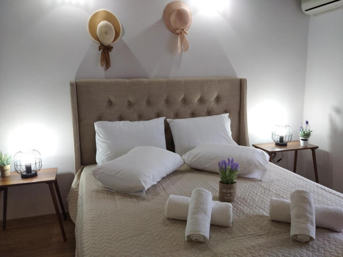 Granny'S Home Roussopoulio Екстериор снимка