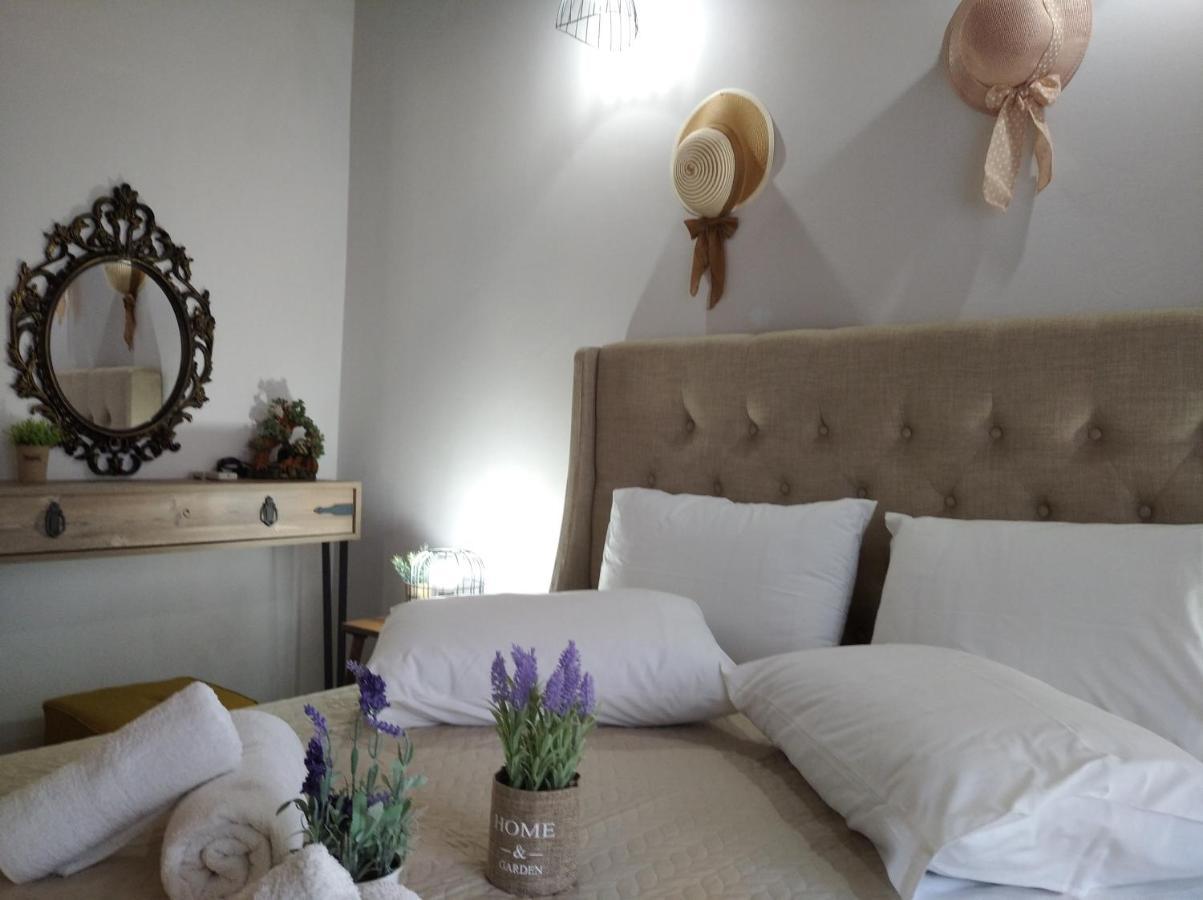 Granny'S Home Roussopoulio Екстериор снимка