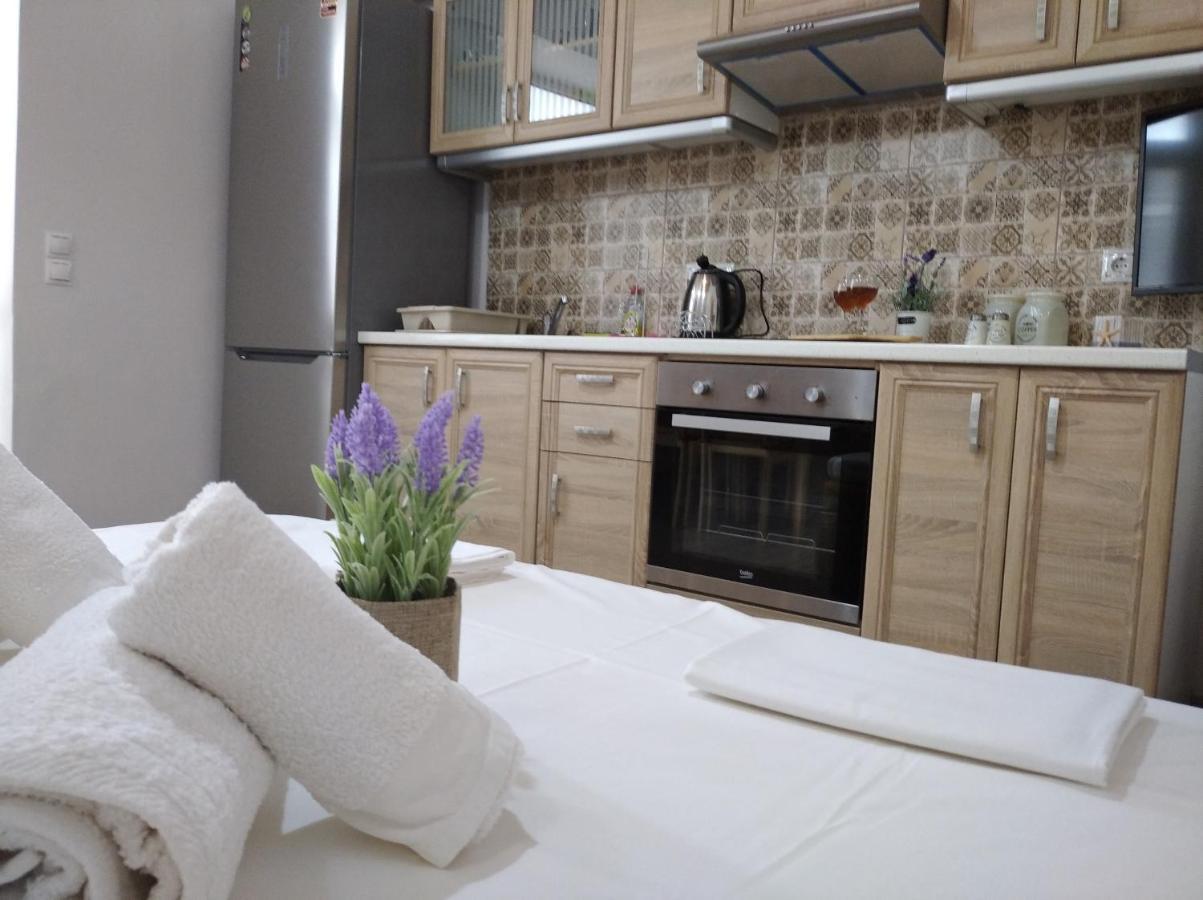 Granny'S Home Roussopoulio Екстериор снимка