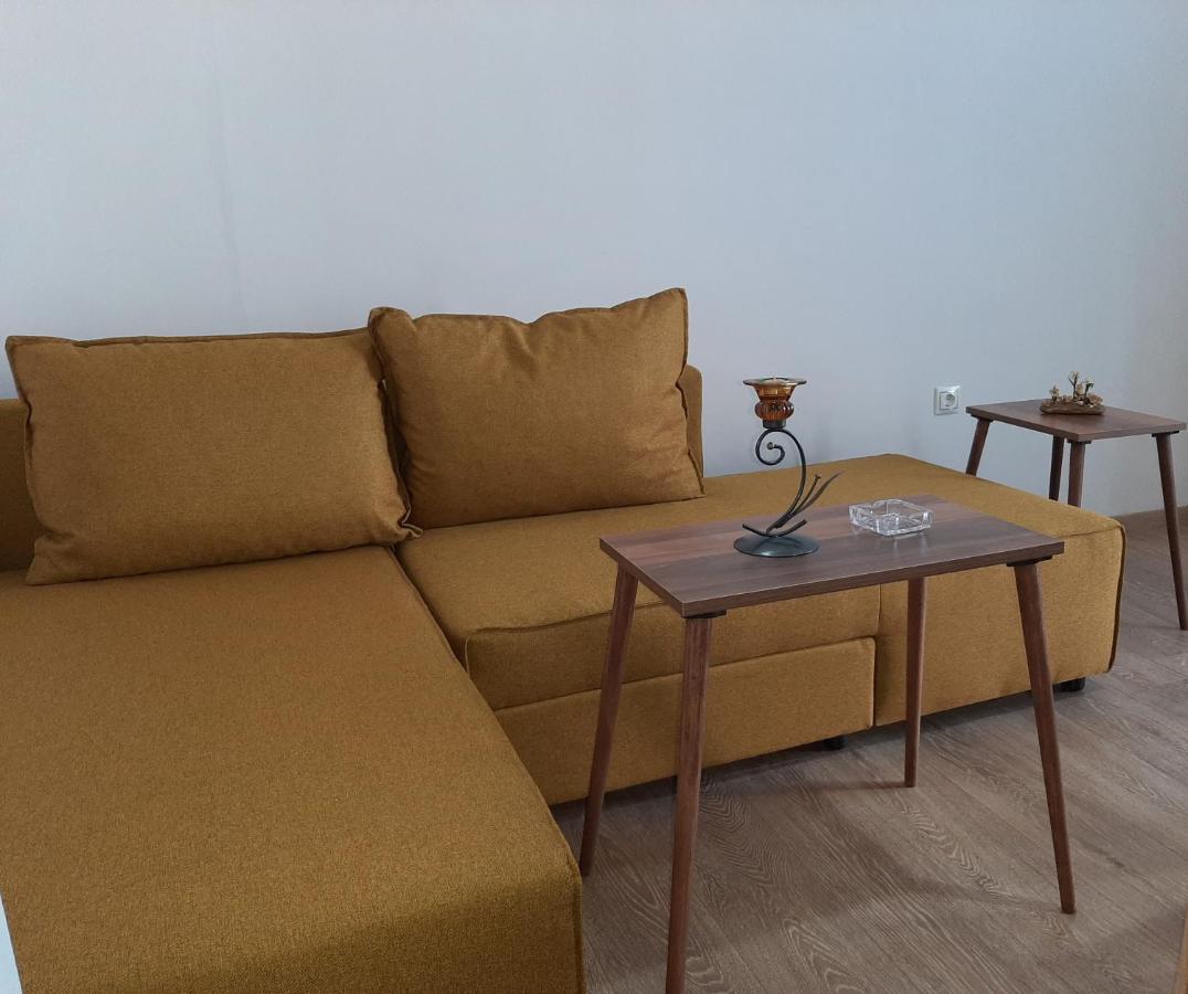 Granny'S Home Roussopoulio Екстериор снимка