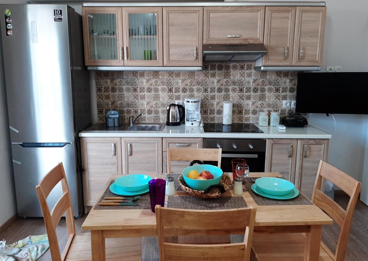 Granny'S Home Roussopoulio Екстериор снимка